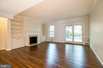 3500 Hamlet Pl #702, Chevy Chase, MD 20815
