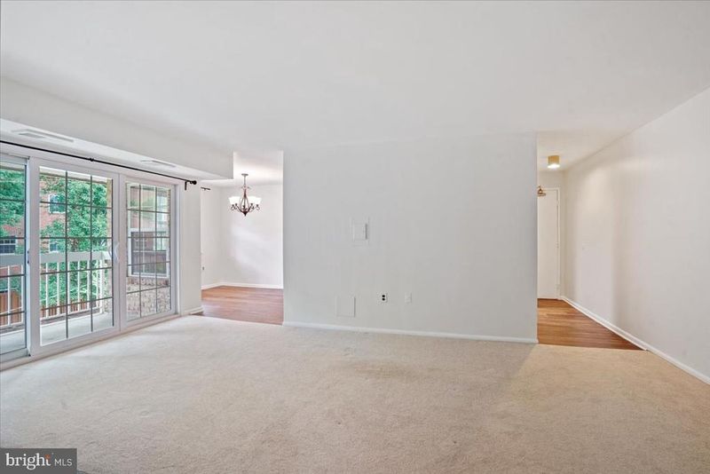 1935 Wilson Ln #304, Mclean, VA 22102