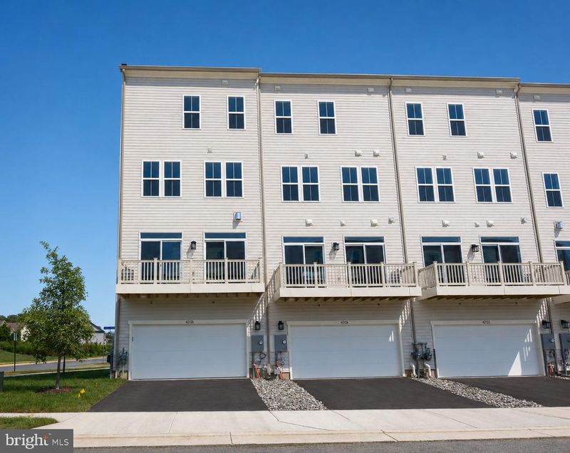 42126 Hazel Grove Ter, Brambleton, VA 20148