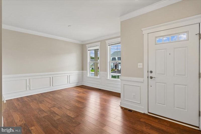 1002 Pipers Brook Dr, Purcellville, VA 20132