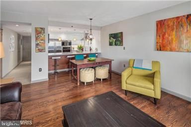 545 E Braddock Rd #101, Alexandria, VA 22314