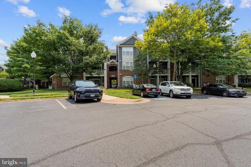 20322 Beechwood Ter #202, Ashburn, VA 20147