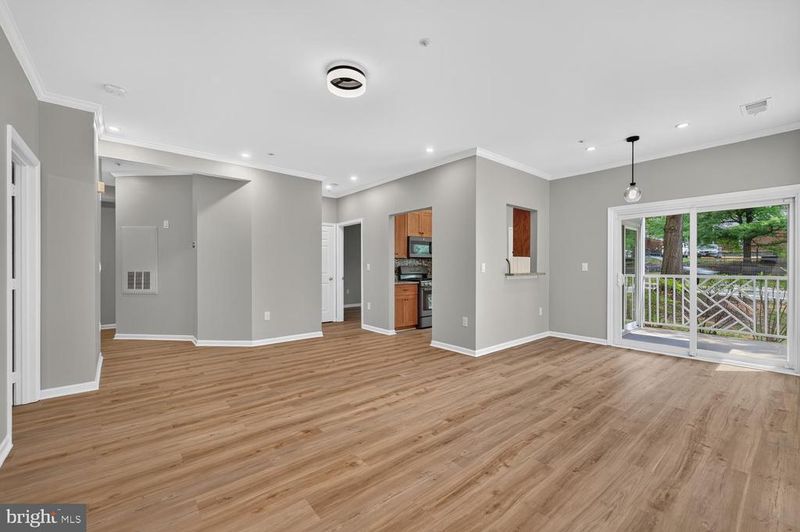 5921 Founders Crossing Ct #102, Alexandria, VA 22310