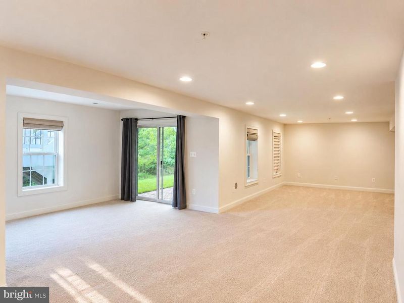 3348 Burton Dr, Ellicott City, MD 21042