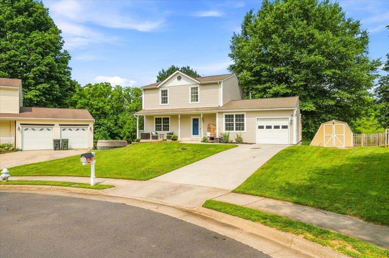 15 Mills Ct, Lovettsville, VA 20180
