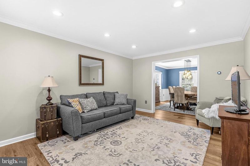 6422 Springhouse Cir, Clifton, VA 20124