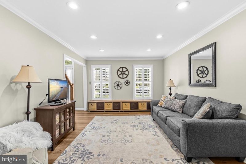 6422 Springhouse Cir, Clifton, VA 20124
