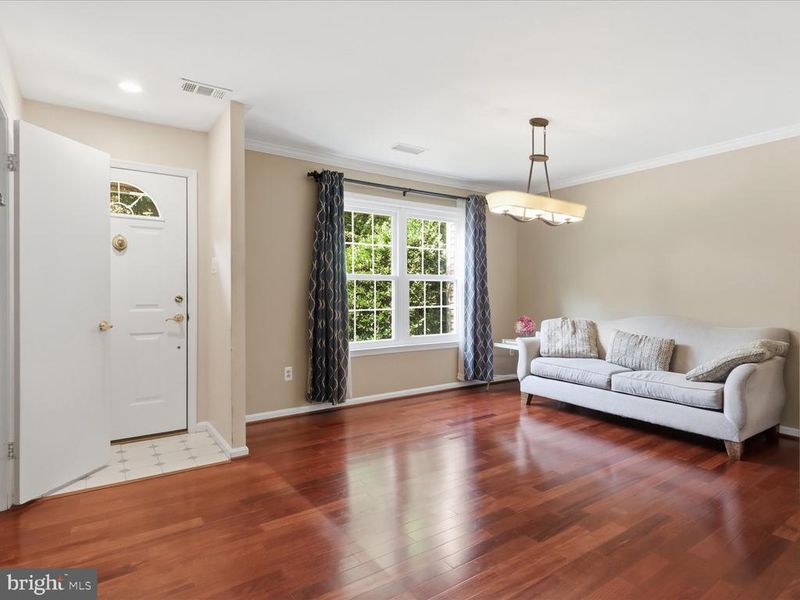 5770 First Landing Way #107, Burke, VA 22015
