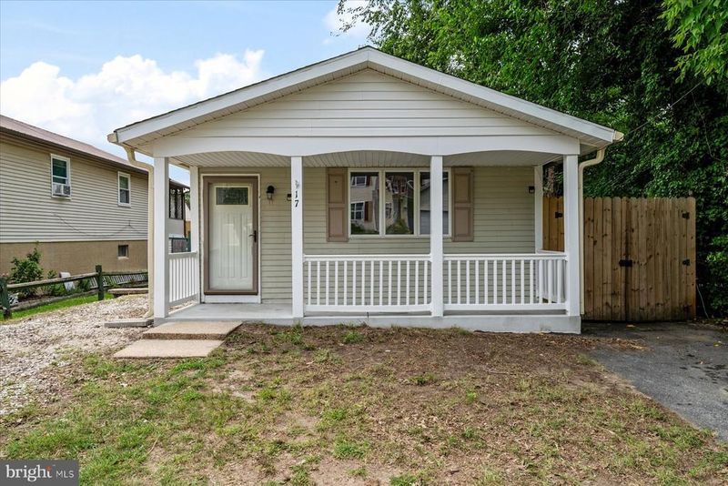 17 Lincoln Ave, Glen Burnie, MD 21061