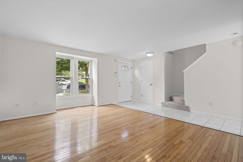 7 Ballinger Ct, Burtonsville, MD 20866