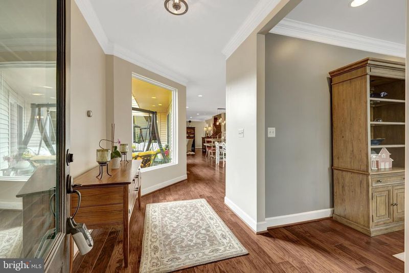 20405 Savin Hill Dr, Ashburn, VA 20147