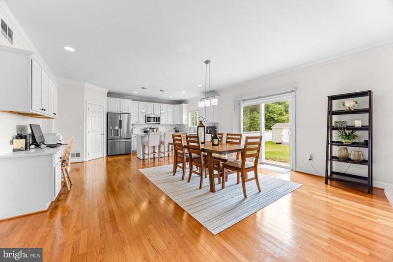 8010 Safe Harbor Ct, Glen Burnie, MD 21060