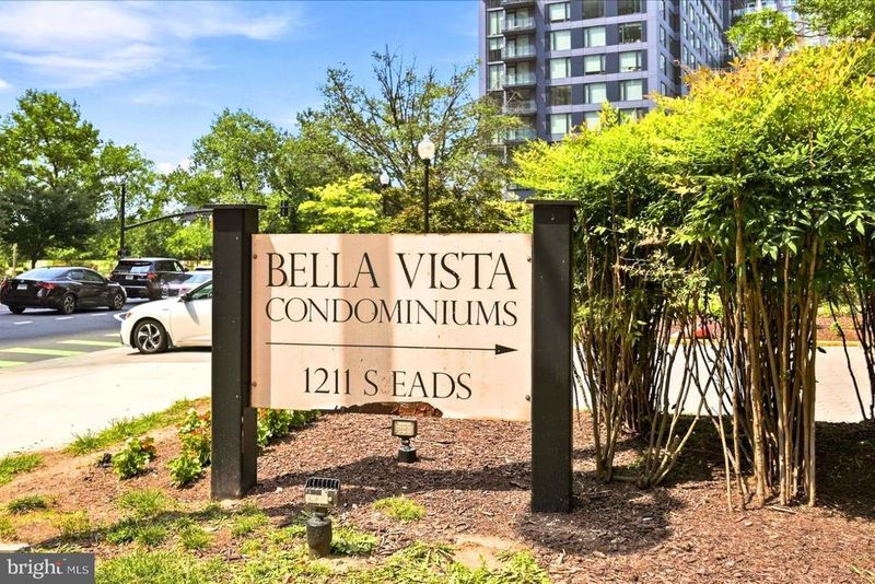 1211 S Eads St S #305, Arlington, VA 22202