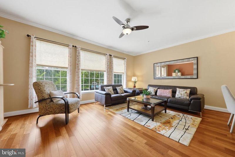 20310 Trolley Crossing Ct, Gaithersburg, MD 20886