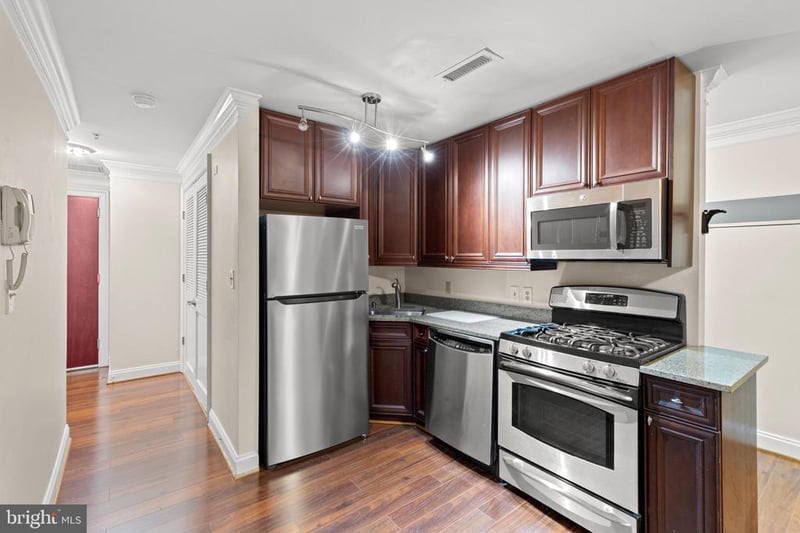 1210 R St NW #B1, Washington, DC 20009