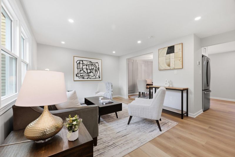 3168 Ellenwood Dr, Fairfax, VA 22031