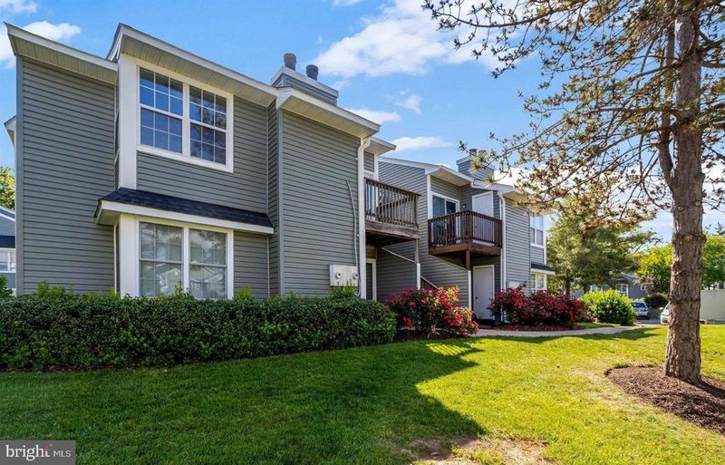 8627 Beekman Pl #27C, Alexandria, VA 22309