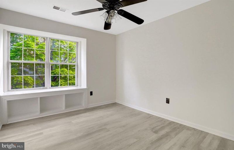 8627 Beekman Pl #27C, Alexandria, VA 22309
