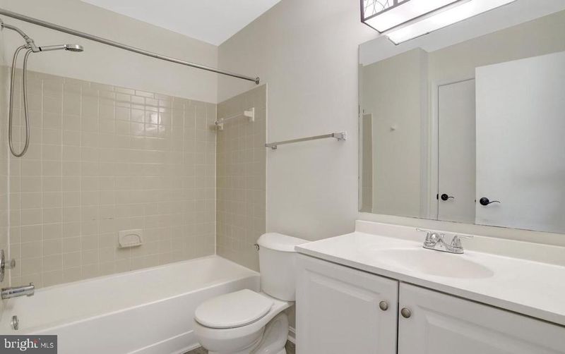 8627 Beekman Pl #27C, Alexandria, VA 22309