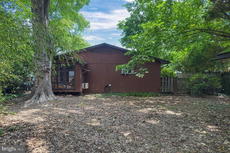 8508 Highland Ln, Alexandria, VA 22309