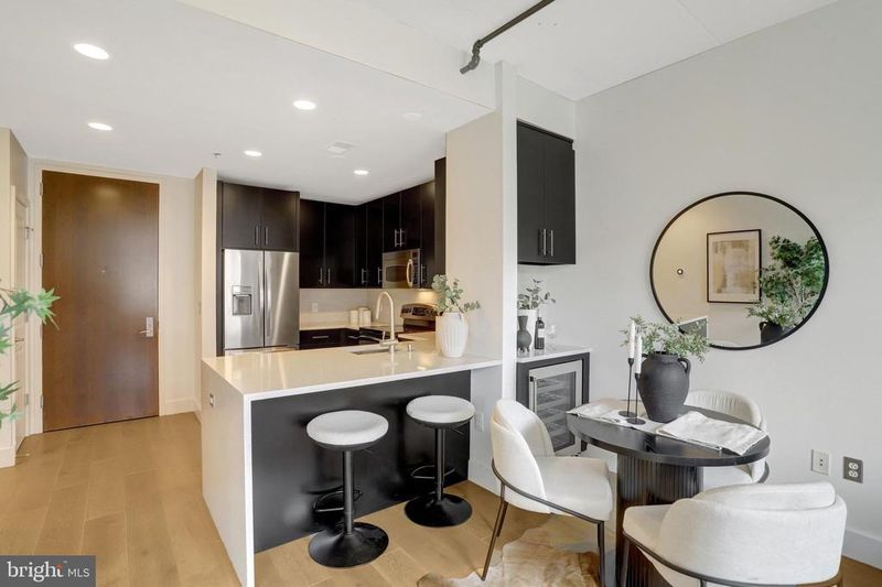 520 John Carlyle St #320, Alexandria, VA 22314