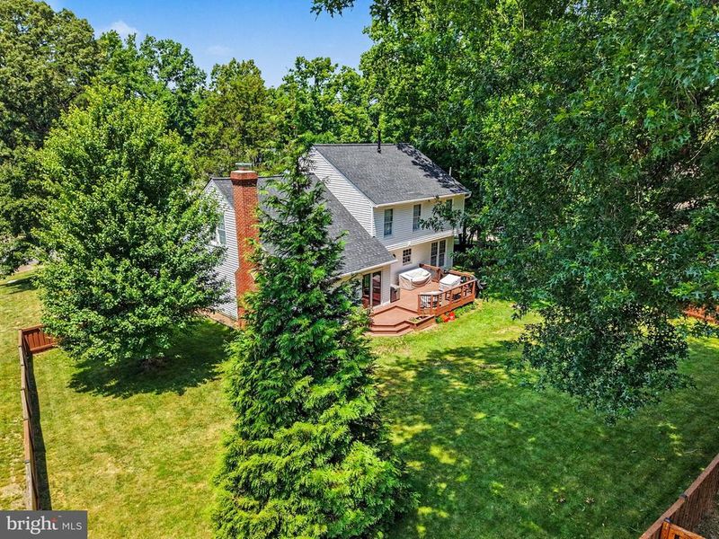 8019 Oak Bridge Ln, Fairfax Station, VA 22039