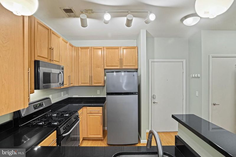 1201 E West Hw #314, Silver Spring, MD 20910