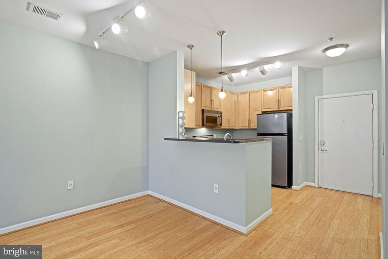 1201 E West Hw #314, Silver Spring, MD 20910