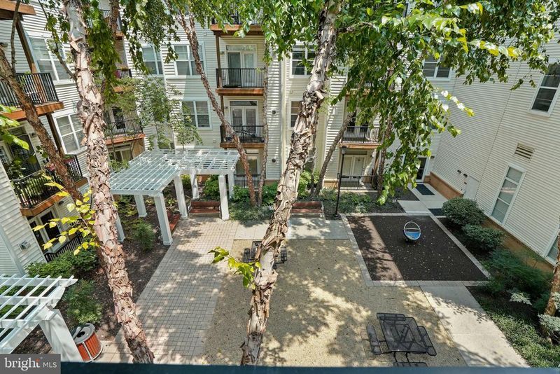 1201 E West Hw #314, Silver Spring, MD 20910