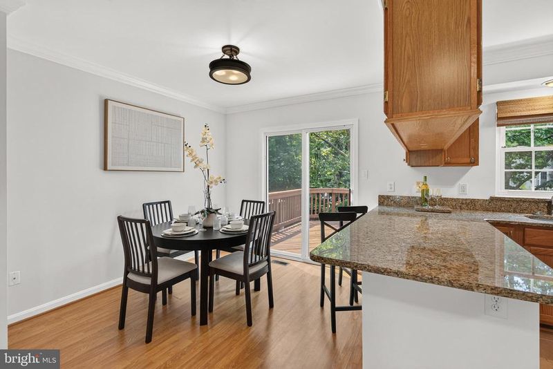 45555 Whitcomb Sq, Sterling, VA 20166
