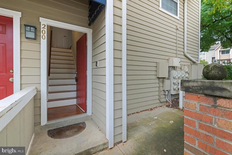 5716 Chapman Mill Dr #200, Rockville, MD 20852