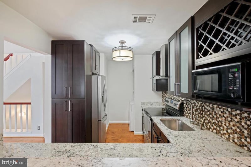 5716 Chapman Mill Dr #200, Rockville, MD 20852
