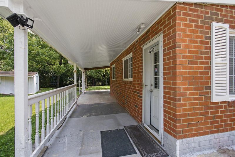 6242 Indian Run Pw, Alexandria, VA 22312