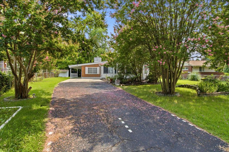 6242 Indian Run Pw, Alexandria, VA 22312