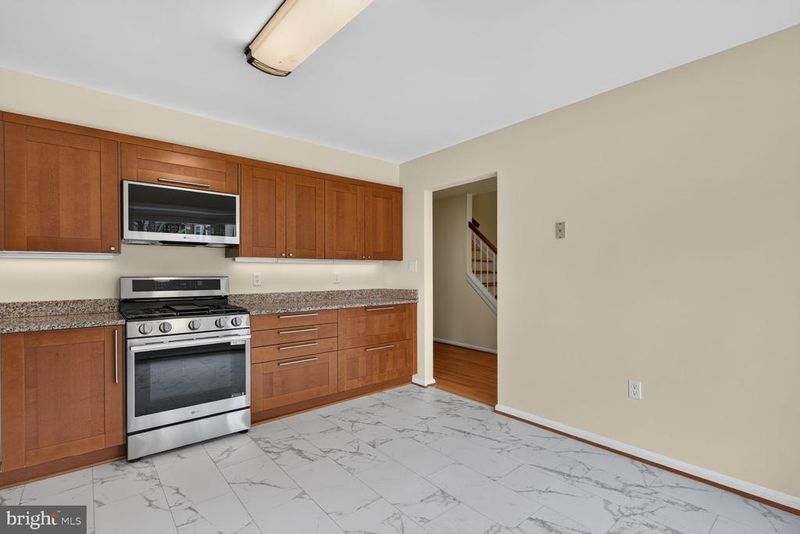 7204 Gentian Ct, Springfield, VA 22152