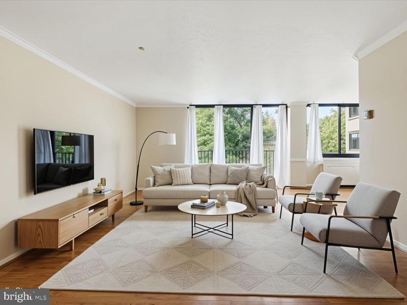 600 Roosevelt Blvd #317, Falls Church, VA 22044