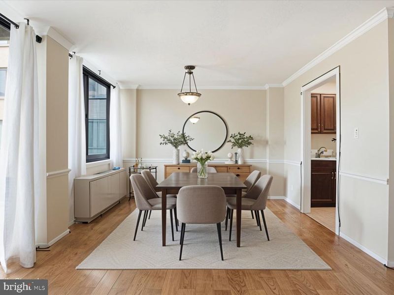 600 Roosevelt Blvd #317, Falls Church, VA 22044