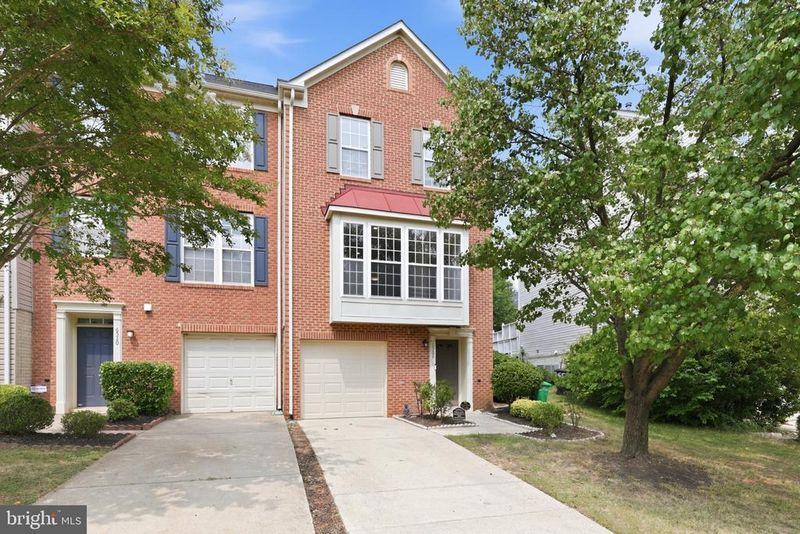 6522 Landing Way, Hyattsville, MD 20784