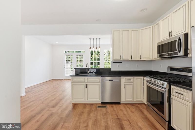 6522 Landing Way, Hyattsville, MD 20784