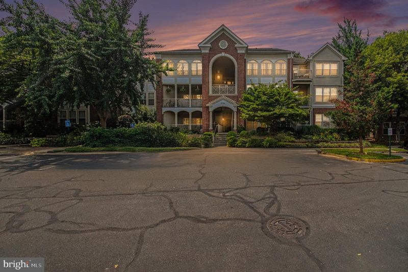 7710 Haynes Point Way #K, Alexandria, VA 22315