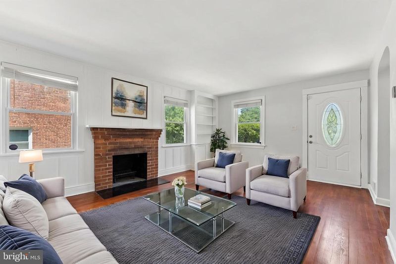 4826 Woodlawn Dr, Hyattsville, MD 20784