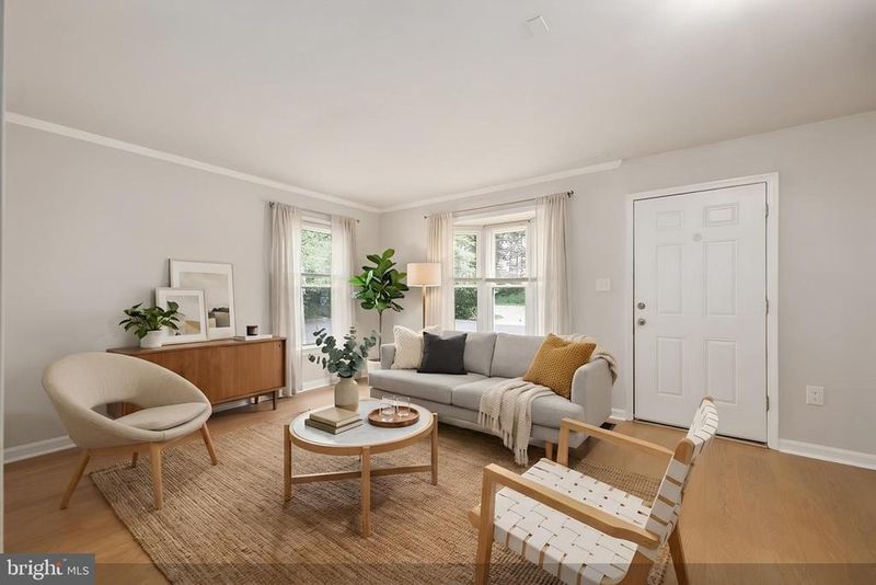 2213 S Pollard St, Arlington, VA 22204