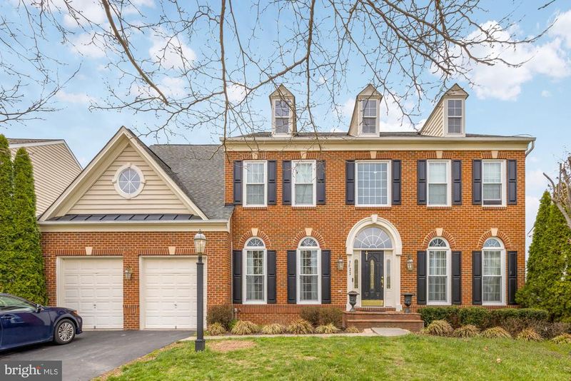 5022 Burnside Farm Pl, Haymarket, VA 20169