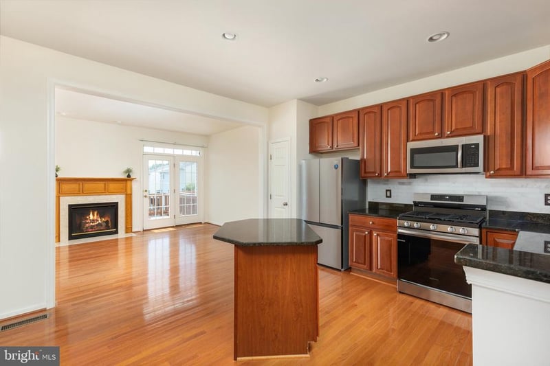 15969 Canada Goose Loop, Woodbridge, VA 22191