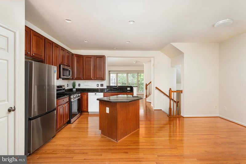 15969 Canada Goose Loop, Woodbridge, VA 22191