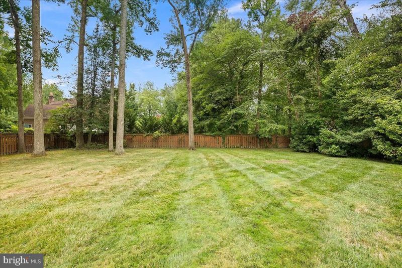 4429 Neptune Dr, Alexandria, VA 22309