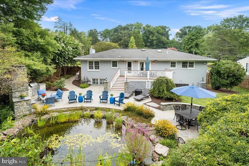4429 Neptune Dr, Alexandria, VA 22309