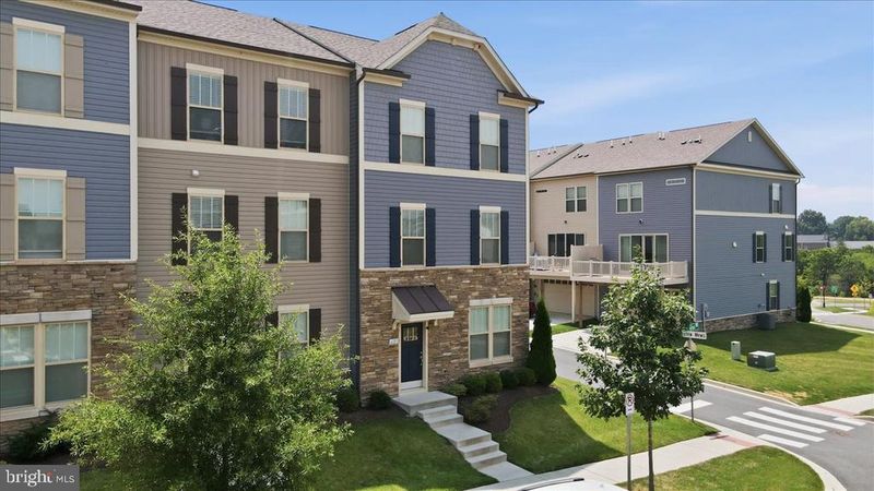 6105 Lemon Grass Ln, Frederick, MD 21703