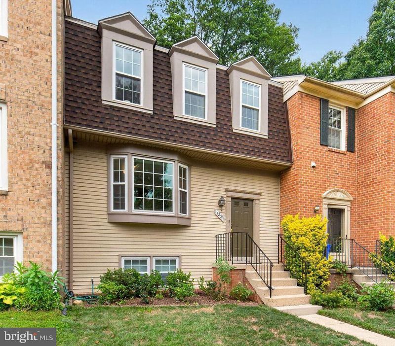 7204 Gentian Ct, Springfield, VA 22152