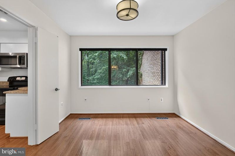3174 Colchester Brook Ln, Fairfax, VA 22031